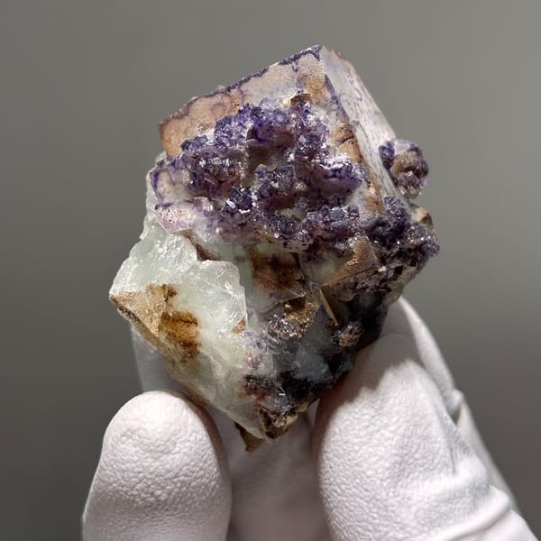 Purple-Edge Fluorite Guizhou 4.0 cm — complete view
