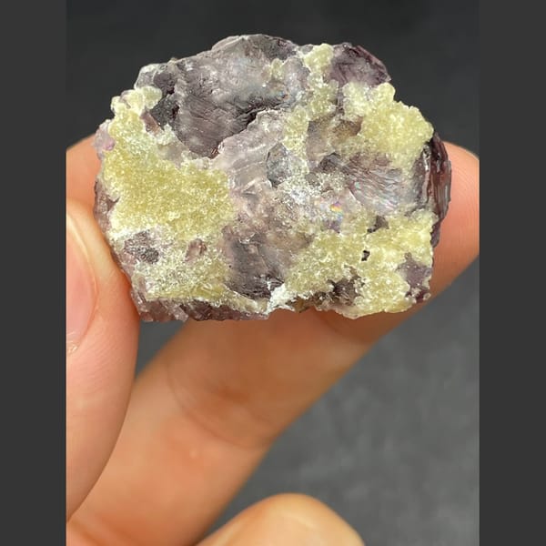 Smoky purple fluorite from Yindu — detail view