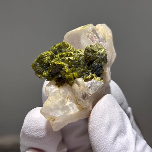 Quartz with Epidote B Sichuan 5.1 cm — complete view