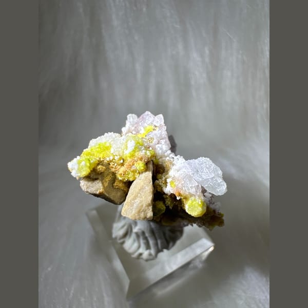 Yellow-Green Creedite with Carlhintzeite and Fluorite 2.5 cm — detail view