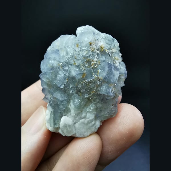 Blue fluorite sheet on candle quartz — complete view