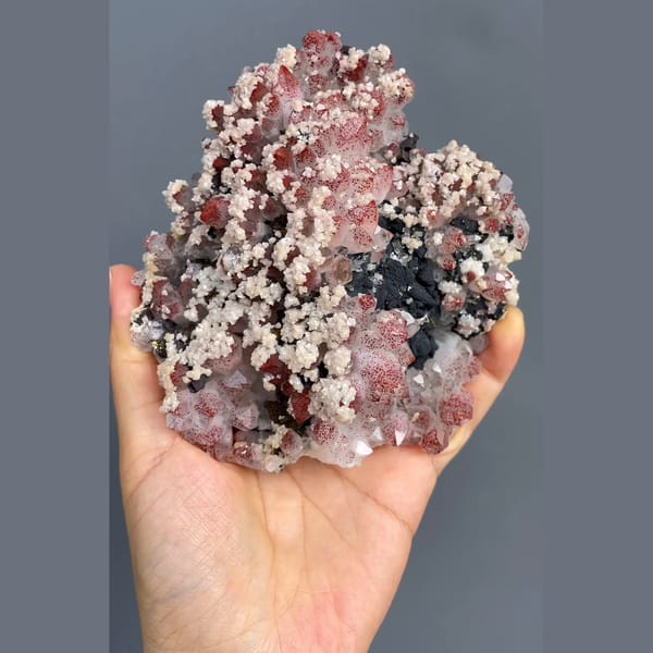 Strawberry quartz with dolomite and chalcopyrite from Dongxiang — complete view