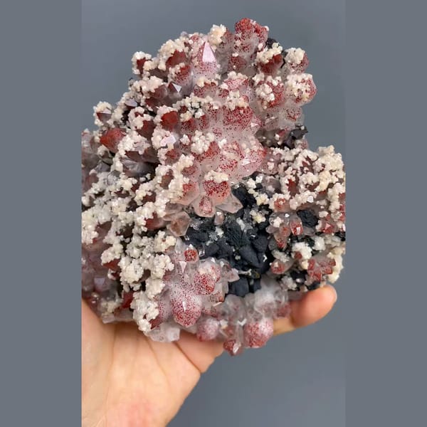 Strawberry quartz with dolomite and chalcopyrite from Dongxiang — alternate view