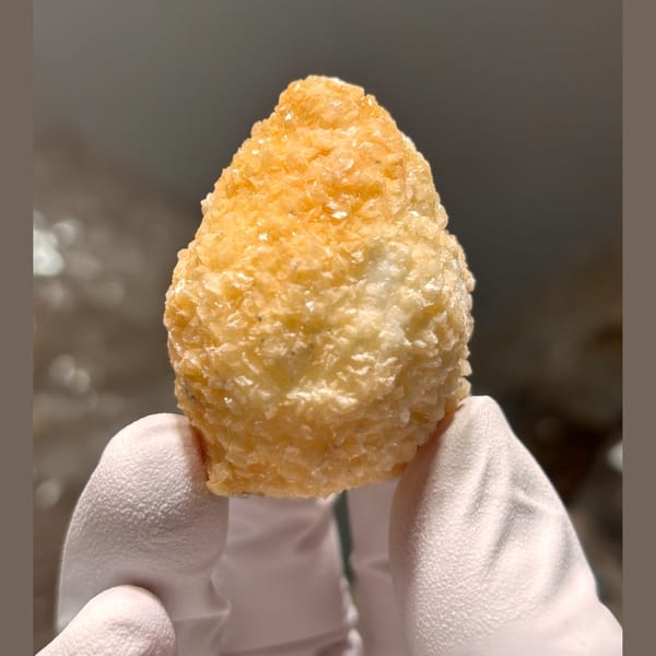 Calcite Floater Yunnan 4.3 cm — complete view