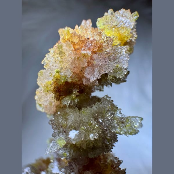 Yellow Creedite with Carlhintzeite 5.0 cm — detail view