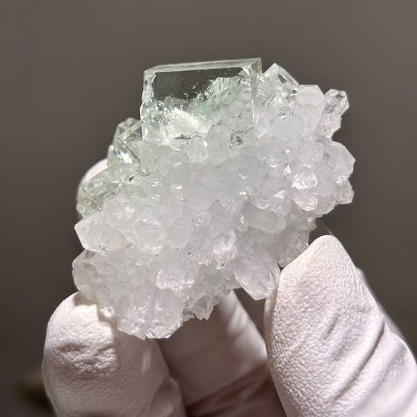 Fluorite with Quartz Zhejiang 4.0 cm — complete view