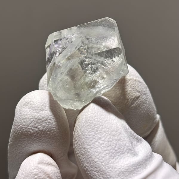 Fluorite B Zhejiang 2.3 cm — alternate view