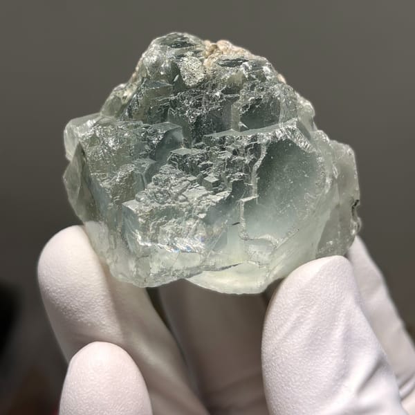 Stepped Fluorite Yaogangxian 4.2 cm — complete view