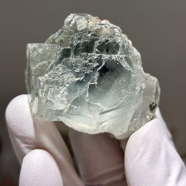 Stepped Fluorite Yaogangxian 4.2 cm — alternate view