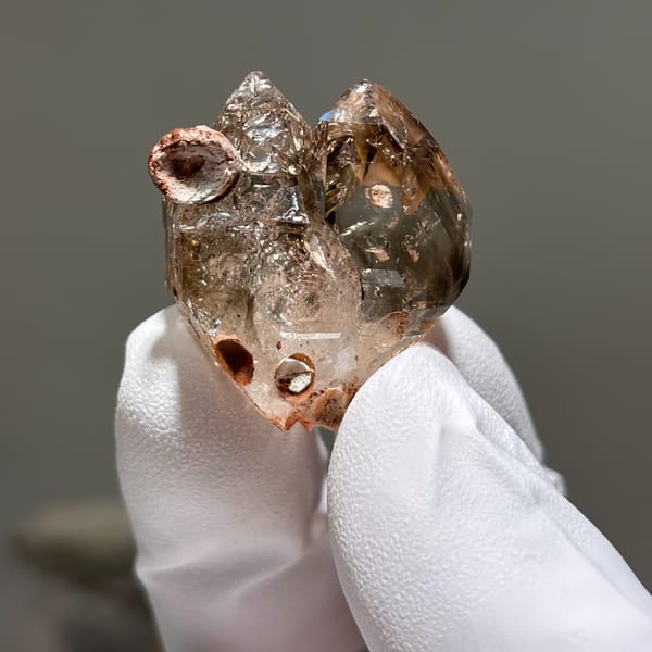 Quartz Floater Namibia 3.0 cm — detail view
