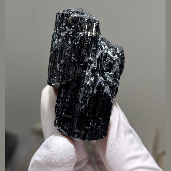 Black Tourmaline Floater Mozambique 5.9 cm — alternate view