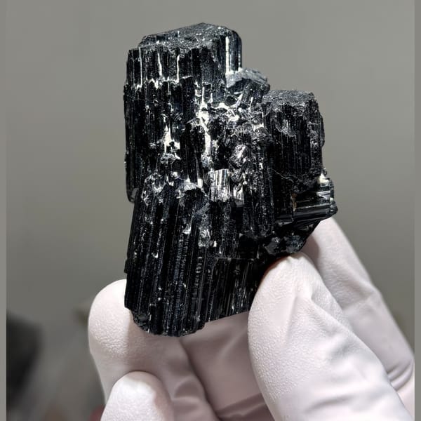 Black Tourmaline Floater Mozambique 5.9 cm — alternate view