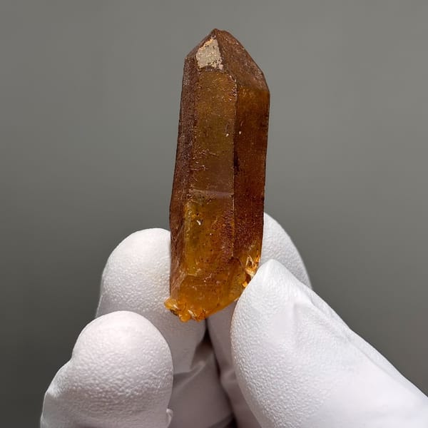 Quartz Floater Xuebaoding 4.3 cm — alternate view