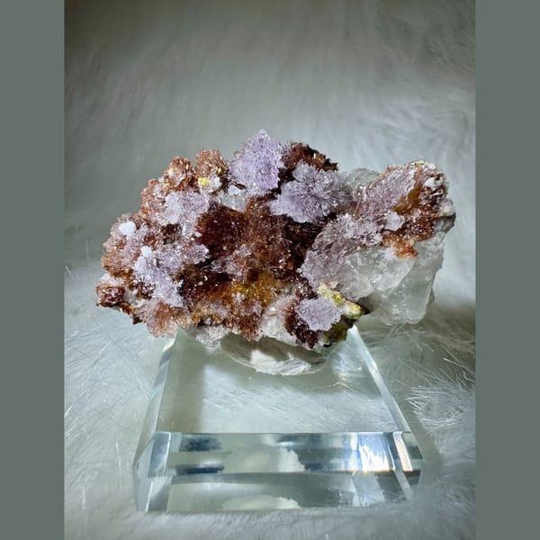 Purple Creedite with White Inclusions 4.2 cm — complete view
