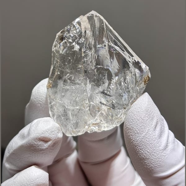 Quartz Crystal Xuebaoding 4.7 cm — alternate view