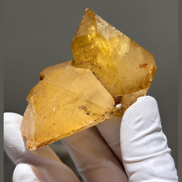 Golden Quartz Cluster Xuebaoding 7.1 cm — complete view