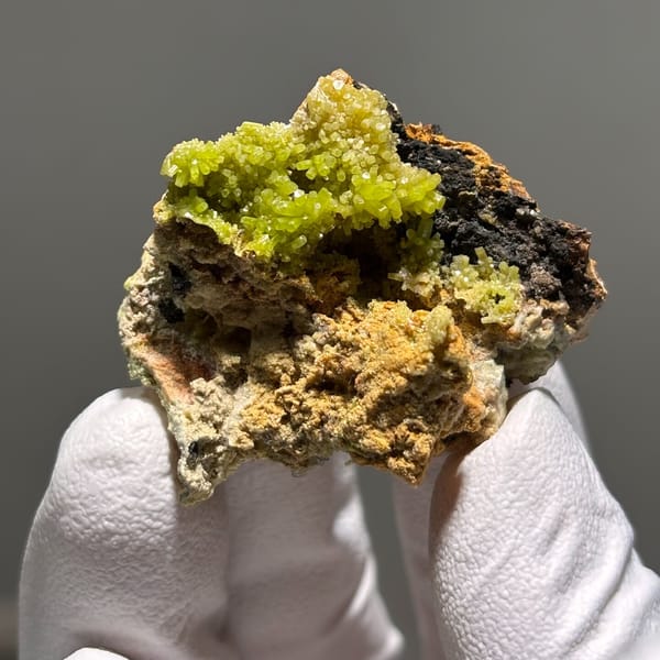 Green Pyromorphite Guangxi 3.8 cm — complete view