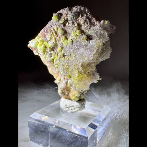 Carlhintzeite with White Creedite 4.3 cm — complete view
