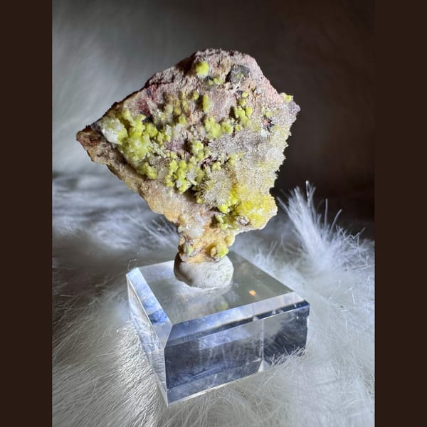 Carlhintzeite with White Creedite 4.3 cm — alternate view