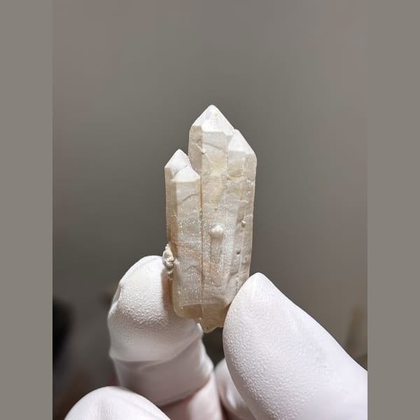 Creamy stacked castle quartz points from Inner Mongolia — complete view