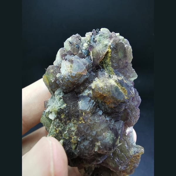 Stepped fluorite with quartz and marmatite from Huanggangliang — detail view
