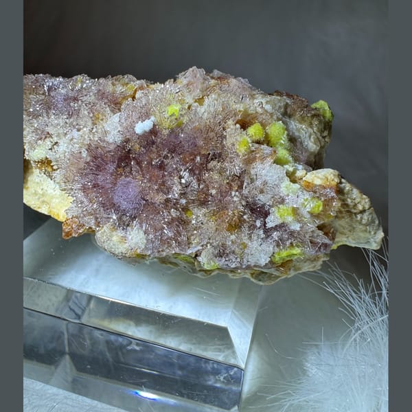 Creedite and Carlhintzeite Plate 6.5 cm — detail view
