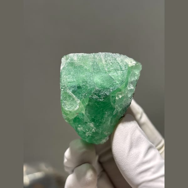 Chunky emerald green fluorite from Hunan — alternate view