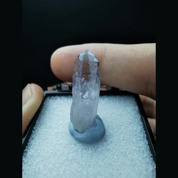 Pale Veracruz amethyst crystal from Mexico — complete view