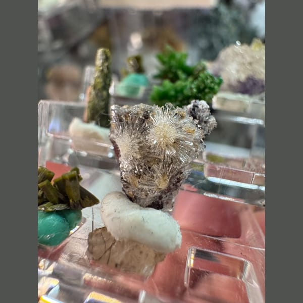 Tiny Creedite on Matrix 1.0 cm — alternate view