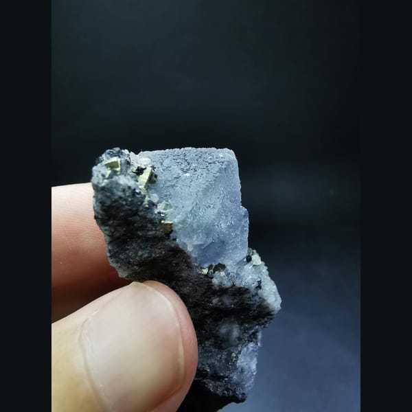 Octahedral fluorite with marmatite and chalcopyrite — alternate view