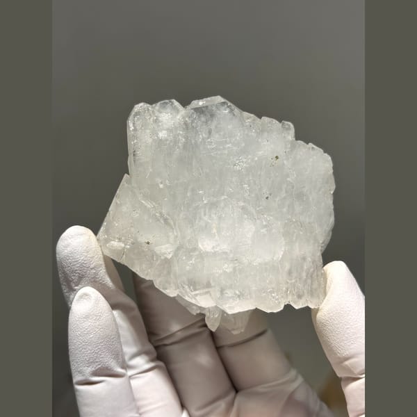 Blocky skeletal clear quartz from Xuebaoding, Sichuan — alternate view