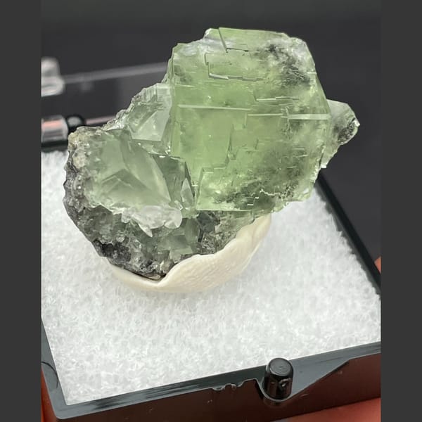 Fluorite from Xianghualing — alternate view