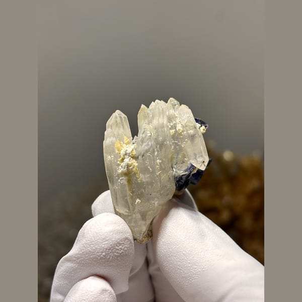 Deep blue fluorite with frosted quartz from Yaogangxian — detail view