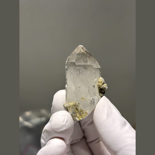 Light smoky quartz point from Xuebaoding — detail view