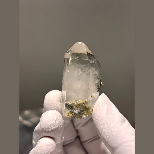 Light smoky quartz point from Xuebaoding — detail view