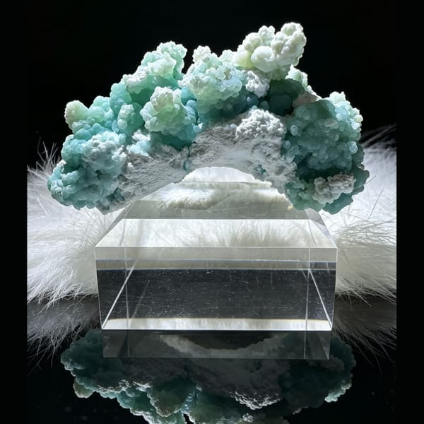 Blue-Green and White Gibbsite 5.0 cm — detail view