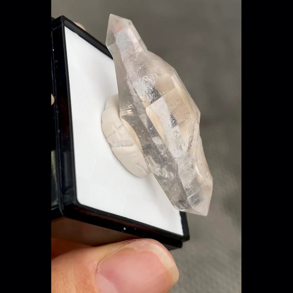 Quartz from Zhaotong — alternate view