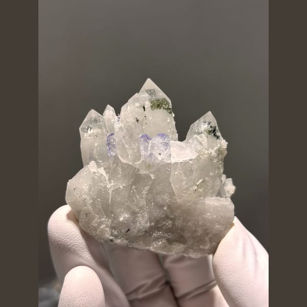 Quartz cluster with small purple fluorite from Yaogangxian — alternate view