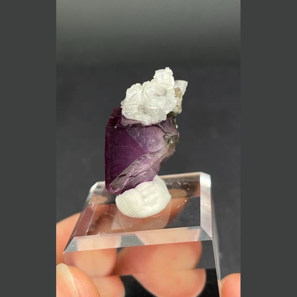Purple fluorite from Hunan — detail view