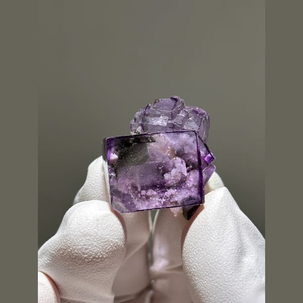 Glassy purple fluorite with dolomite from Yaogangxian — complete view