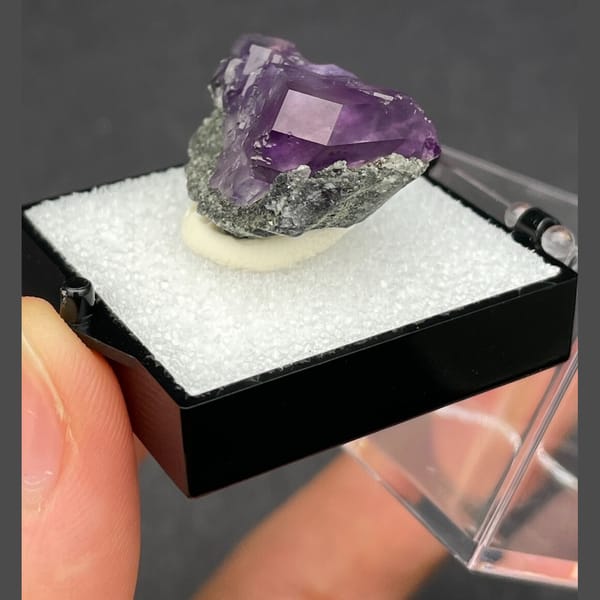 Tanzanite blue fluorite from Fujian — alternate view