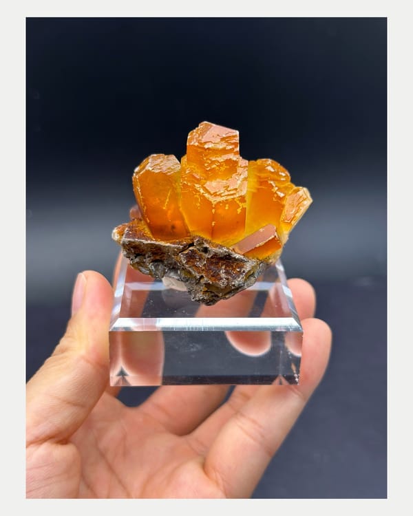 Complete reverse view showing broad translucent calcite faces