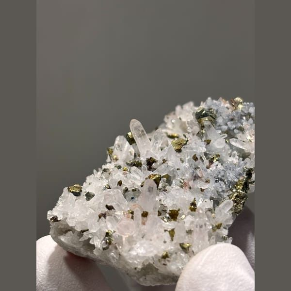 White quartz plate with pyrite from Jiangxi — alternate view