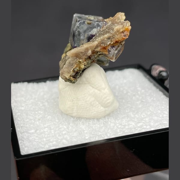 Fluorite from Yaogangxian — alternate view