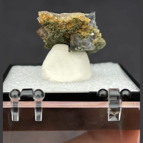 Fluorite from Yaogangxian — alternate view