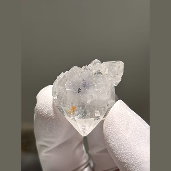 Garden quartz floater from Sichuan — detail view