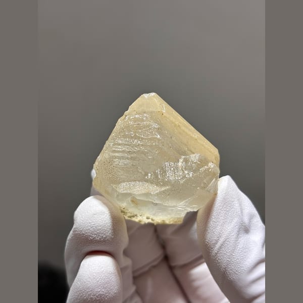 Rutile rabbit hair quartz from Sichuan — alternate view