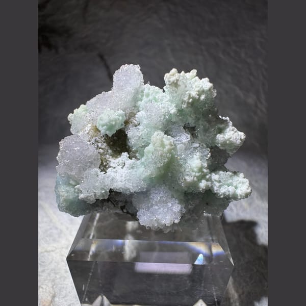 Blue-Green Creedite with Lavender Flowers 4.0 cm — complete view