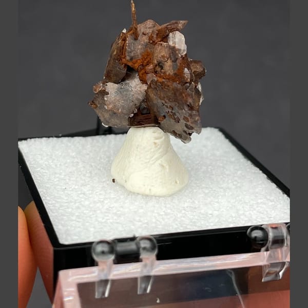 Chocolate calcite B from Guangdong — detail view