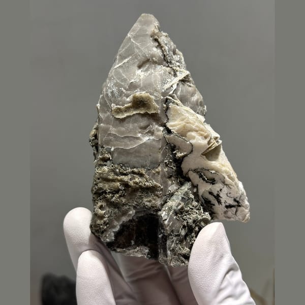 Quartz cluster from Inner Mongolia — detail view